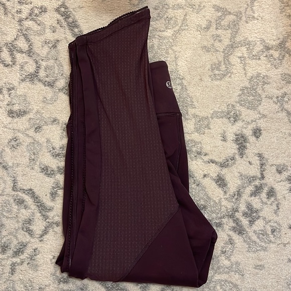 Lululemon scalloped mesh leggings - Picture 4 of 6